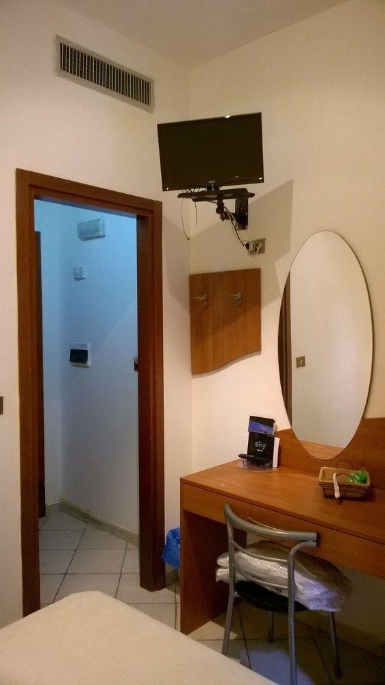 Hotel La Villetta Fiumicino Ngoại thất bức ảnh