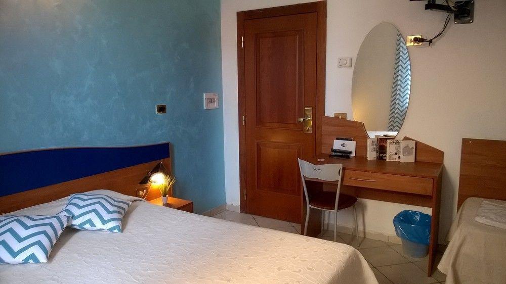 Hotel La Villetta Fiumicino Ngoại thất bức ảnh