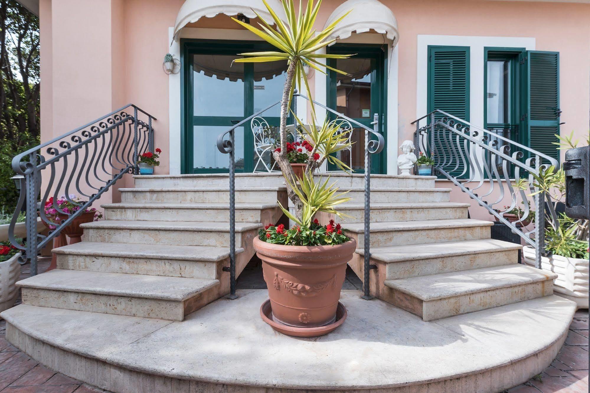 Hotel La Villetta Fiumicino Ngoại thất bức ảnh