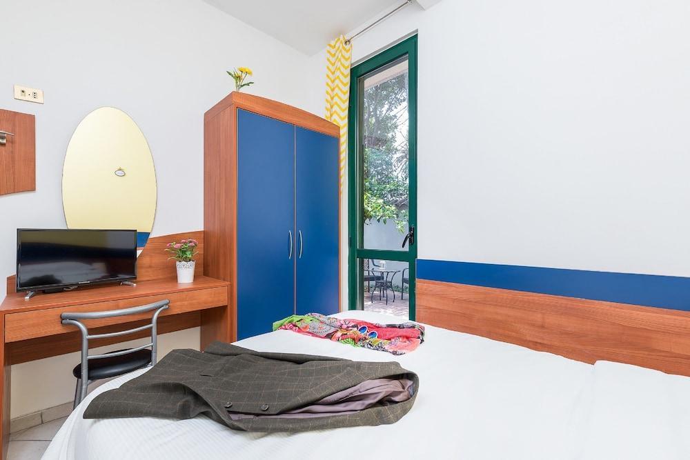 Hotel La Villetta Fiumicino Ngoại thất bức ảnh